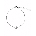 Pulsera fina con delicado diseño de osito brillante y acabado premium