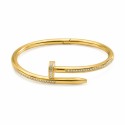 Brazalete de diseño moderno y sofisticado con acabado pulido brillante