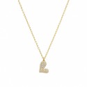 Collar delicado y sofisticado con colgante en forma de corazón asimétrico adornado con brillantes circonitas.