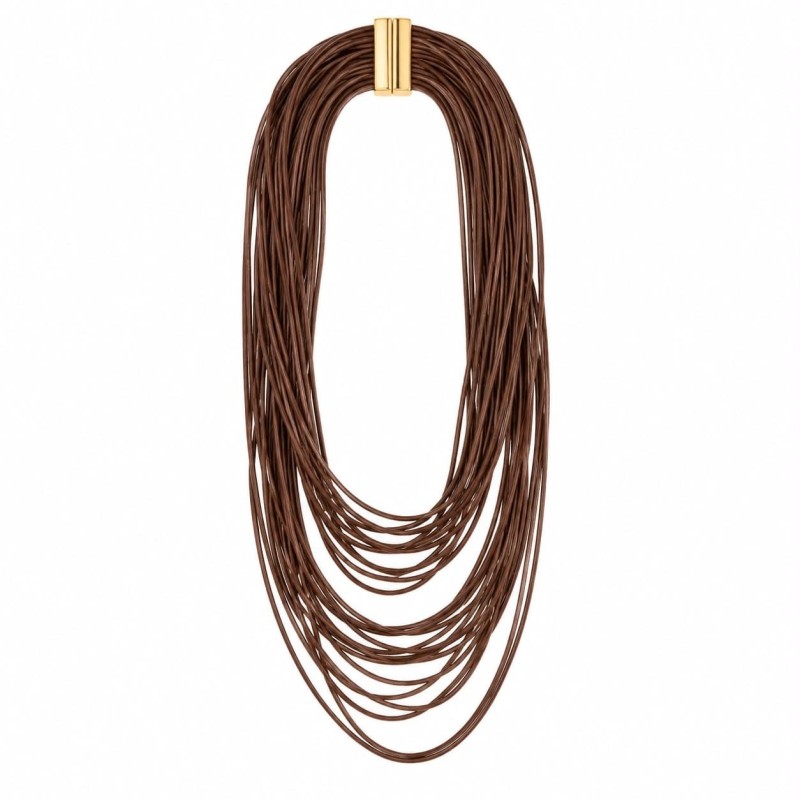 Collar de múltiples vueltas con diseño fluido y contemporáneo que destaca por su intenso tono rojo terracota.