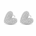 Pendientes de corazón con pavé de circonitas que combinan brillo, elegancia y sofisticación en una pieza atemporal.