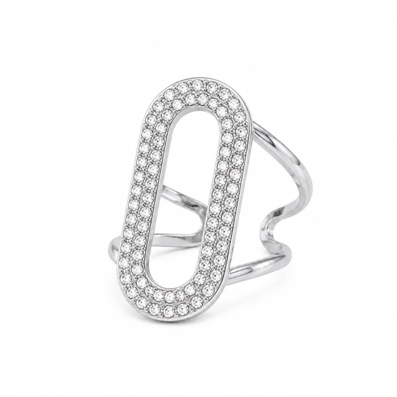 Anillo de diseño elegante y contemporáneo que destaca por su sofisticada silueta ovalada adornada.