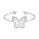 Anillo de diseño elegante y delicado que captura la belleza de una mariposa en una versión sofisticada y contemporánea.