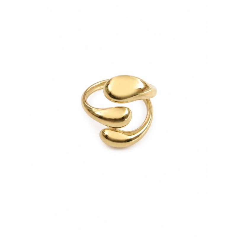 Anillo de diseño contemporáneo inspirado en las formas orgánicas y fluidas de la naturaleza.
