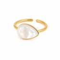 Anillo de diseño elegante y refinado protagonizado por una delicada piedra efecto nácar en forma de gota.